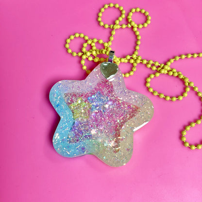 Cutie Star Shaker Necklace (Happy Magic)