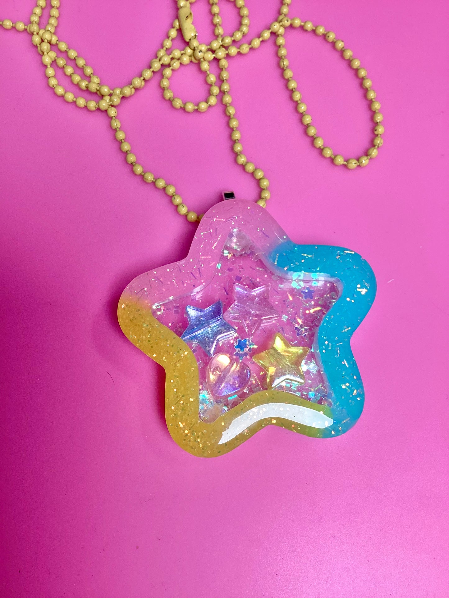 Cutie Star Shaker Necklace (Sweet Magic)