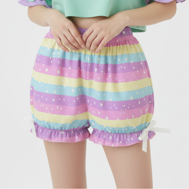 Kawaii Harajuku fashion Jfashion Japanese street fashion Decora kei uchuu kei  fairy kei yume kawaii Cutecore jojifuku heisei retro era Starry Party Rainbow Bloomer Shorts Pastel rainbow style cute stars dopamine dressing colorful 