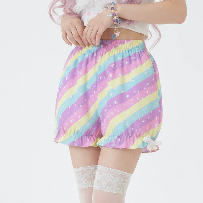 Kawaii Harajuku fashion Jfashion Japanese street fashion Decora kei uchuu kei  fairy kei yume kawaii Cutecore jojifuku heisei retro era colorful Starry Party Rainbow Bloomer Shorts Pastel rainbow style cute stars dopamine dressing shooting stars