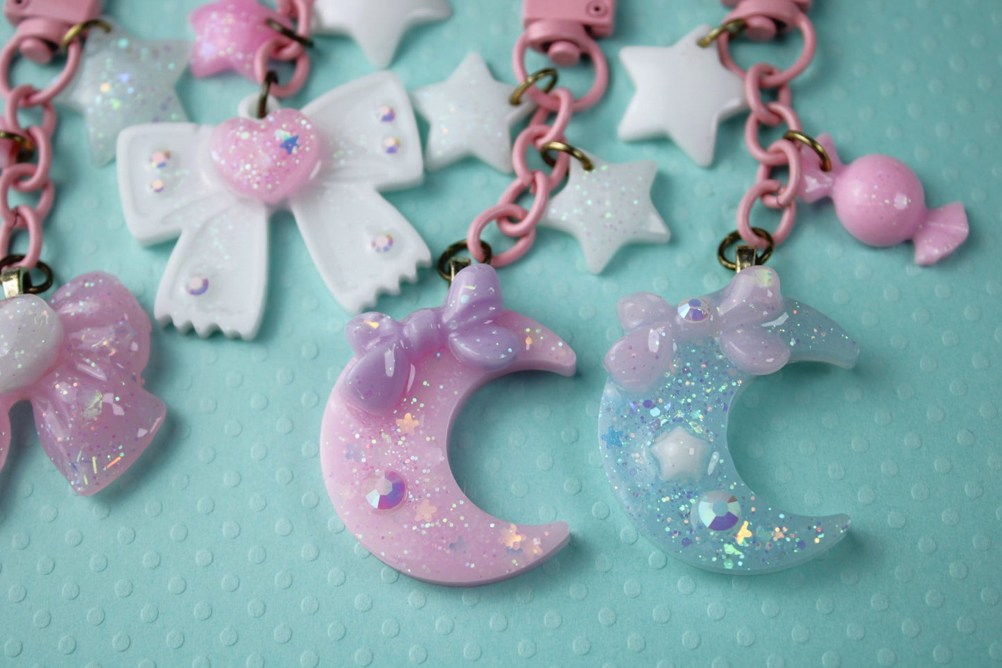 Cutie Sweet Heart Ribbon Keychain (White x Pink)