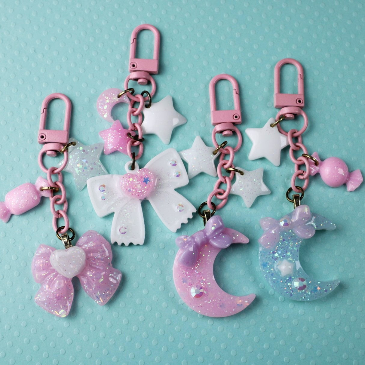 Cutie Sweet Heart Ribbon Keychain (White x Pink)