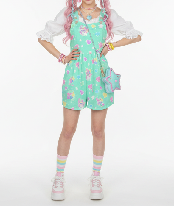 Kawaii fashion fairy kei decora kei Harajuku style shorts overalls cutecore